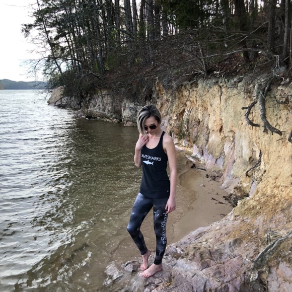 Meet your Posher, Amanda - Picture 1 of 1